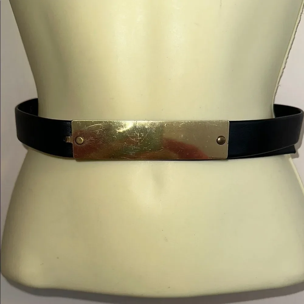 Vintage Black Belt with Rectangle Gold Buckle XXS‎